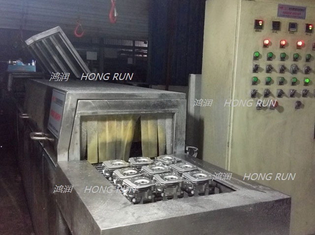 HR-通過式噴淋清洗設(shè)備