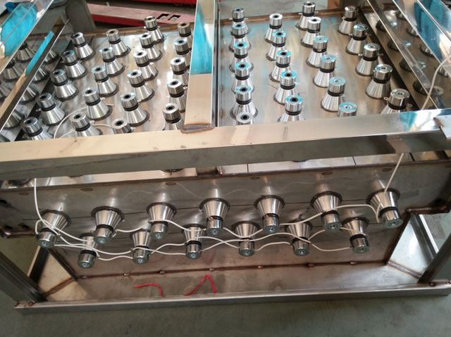 HR-三面振超聲波清洗機